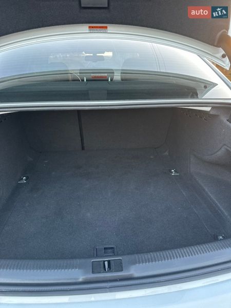 Седан Audi A4 2015 в Тернополе