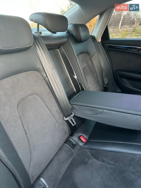 Седан Audi A4 2015 в Тернополе