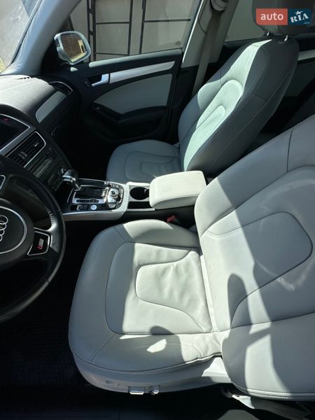 Седан Audi A4 2014 в Ивано-Франковске