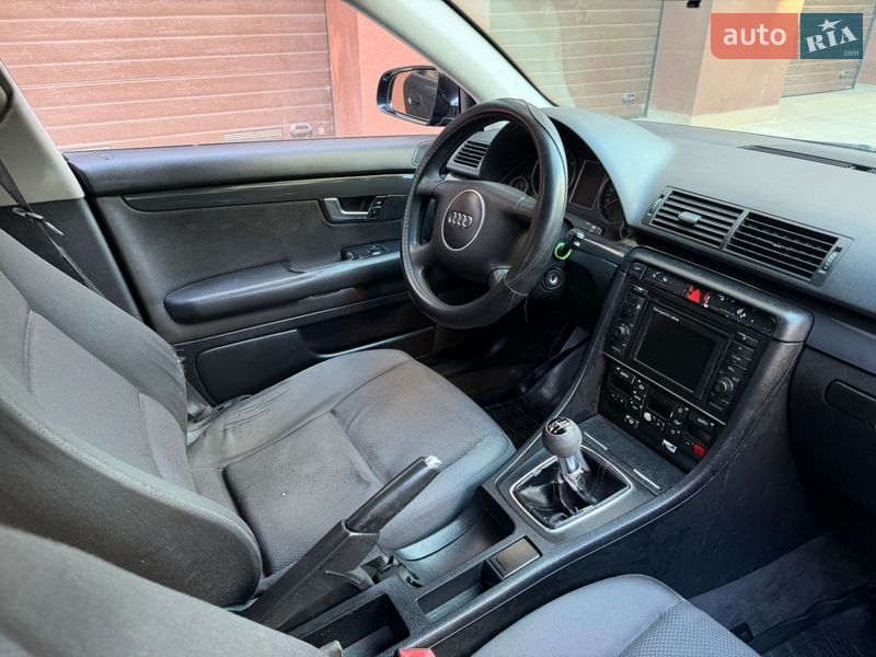 Седан Audi A4 2001 в Ужгороде