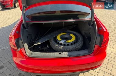 Седан Audi A4 2017 в Луцке