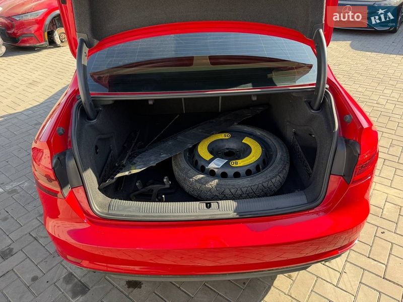 Седан Audi A4 2017 в Луцке