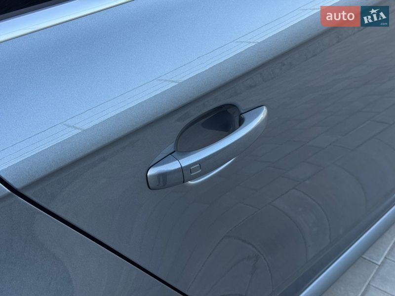 Седан Audi A4 2015 в Луцке