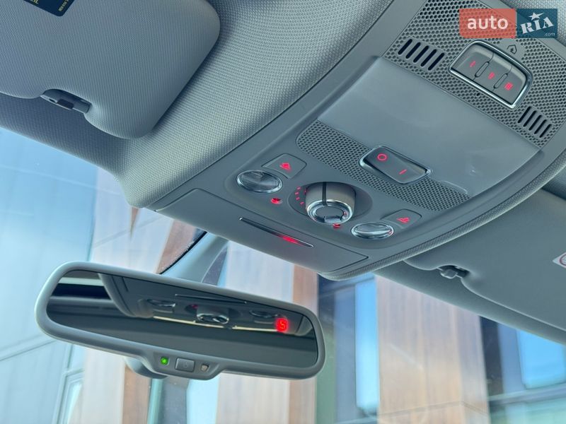 Седан Audi A4 2015 в Луцке