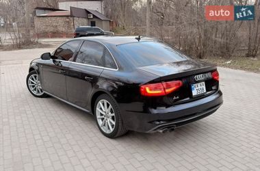 Седан Audi A4 2015 в Запорожье