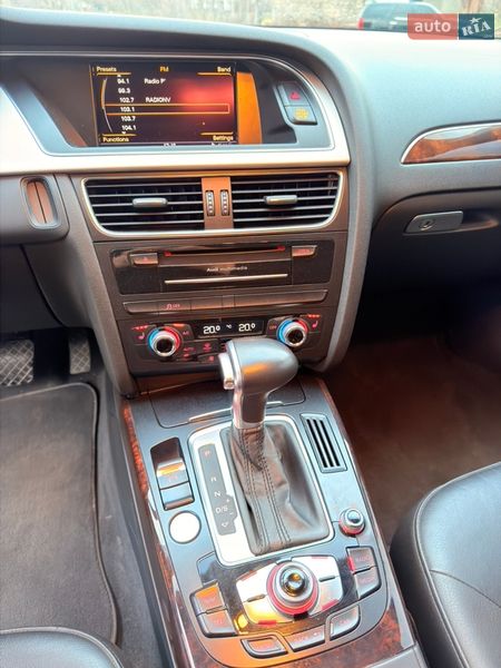 Седан Audi A4 2015 в Запорожье