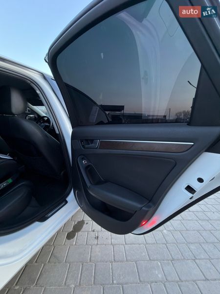 Седан Audi A4 2013 в Рогатині