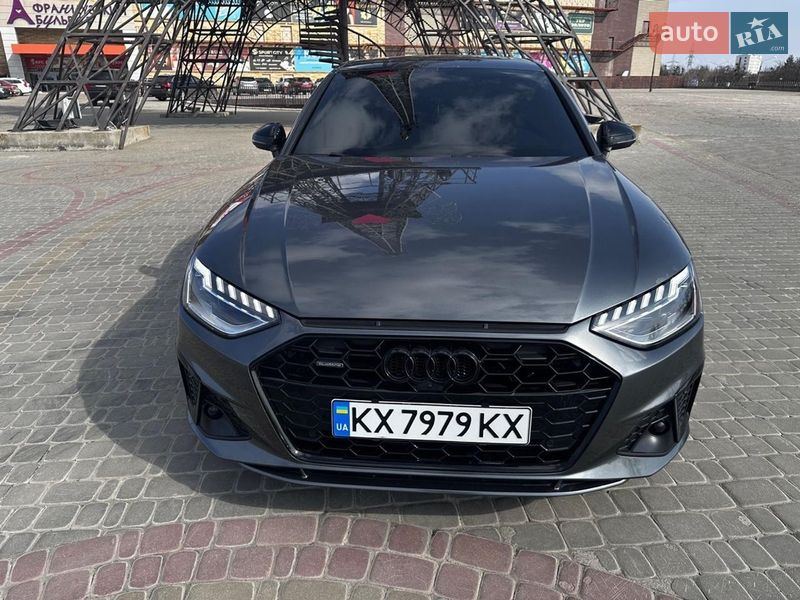 Седан Audi A4 2022 в Києві