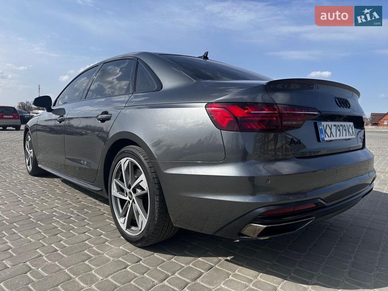Седан Audi A4 2022 в Києві