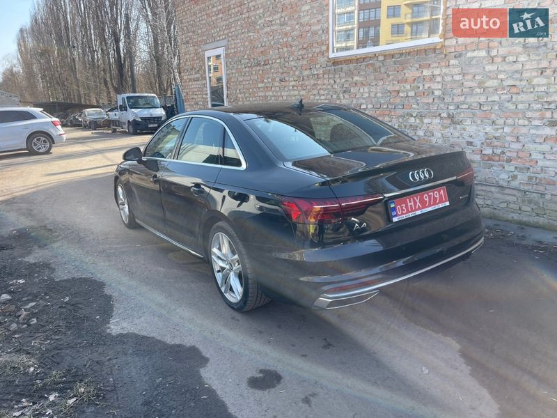 Седан Audi A4 2021 в Ровно