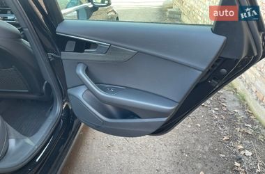 Седан Audi A4 2021 в Ровно
