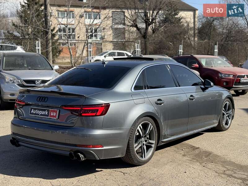 Седан Audi A4 2017 в Виннице