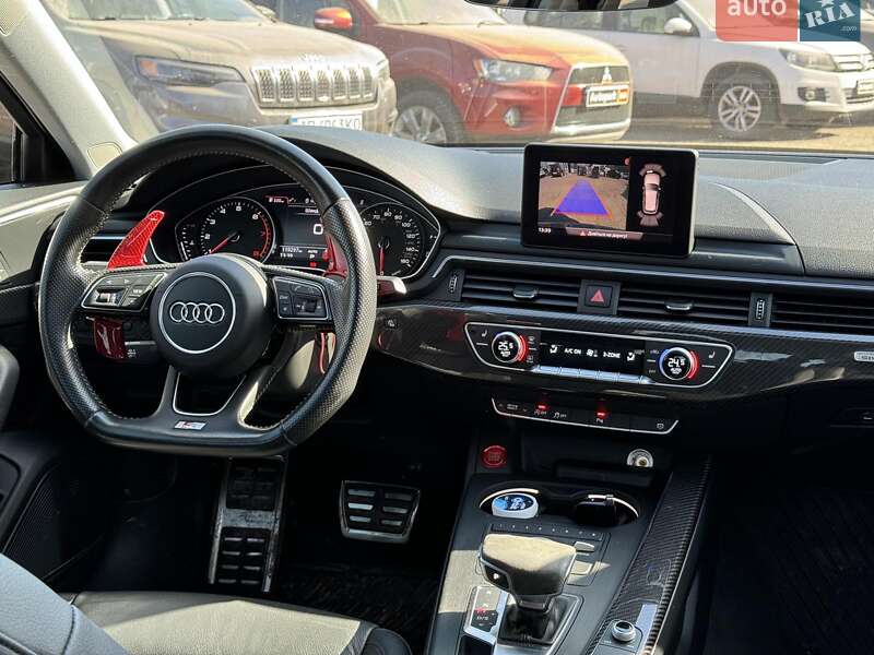 Седан Audi A4 2017 в Виннице