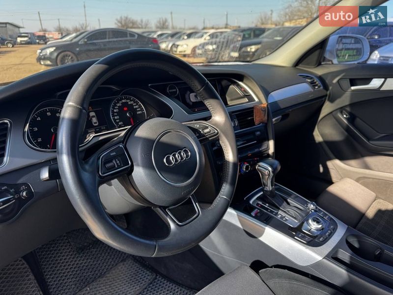 Седан Audi A4 2012 в Первомайську