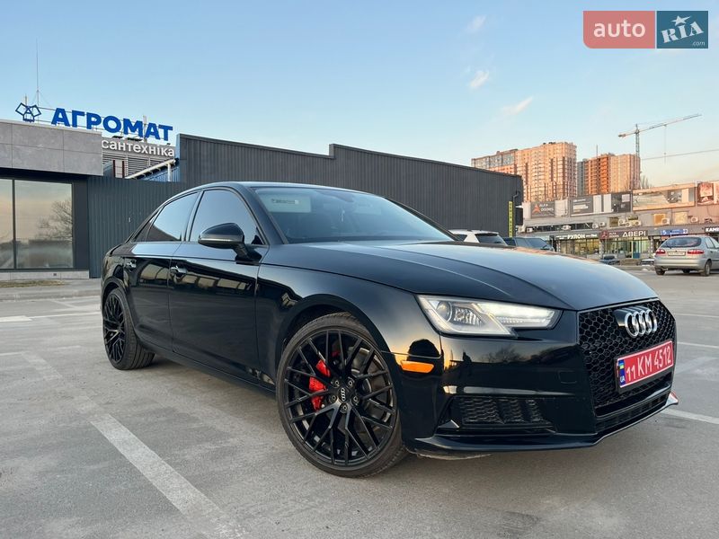 Седан Audi A4 2017 в Киеве