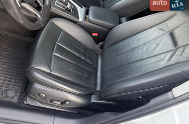 Седан Audi A4 2016 в Черновцах