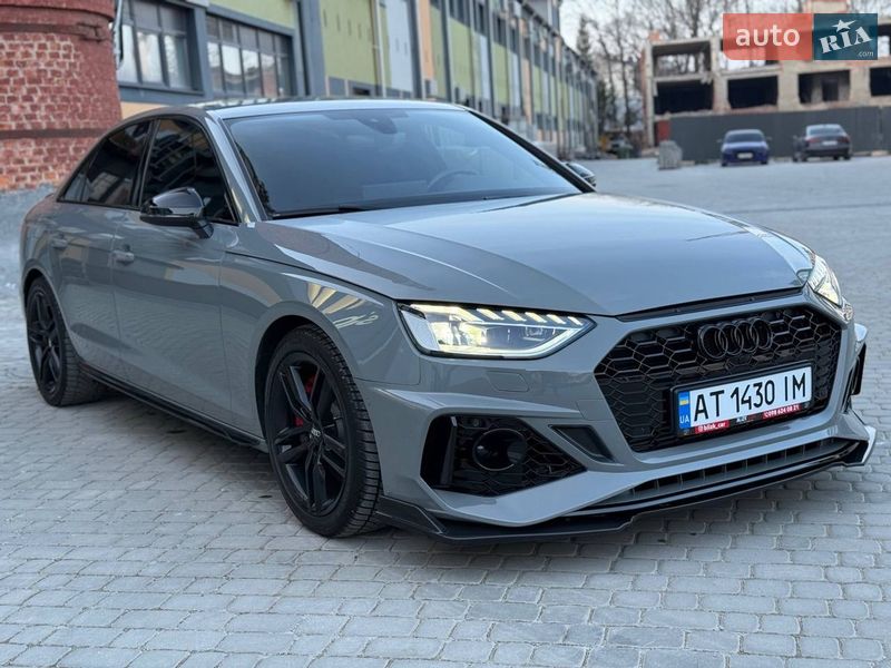 Седан Audi A4 2021 в Коломые