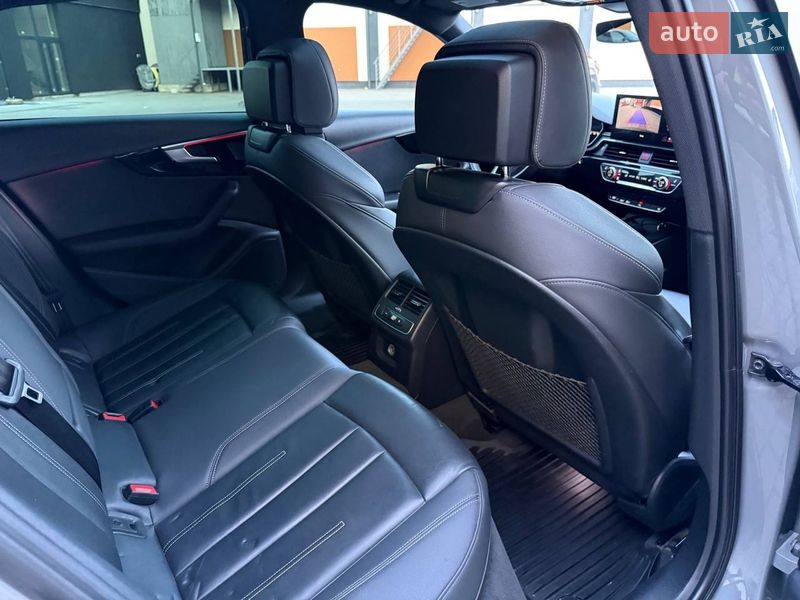 Седан Audi A4 2021 в Коломые