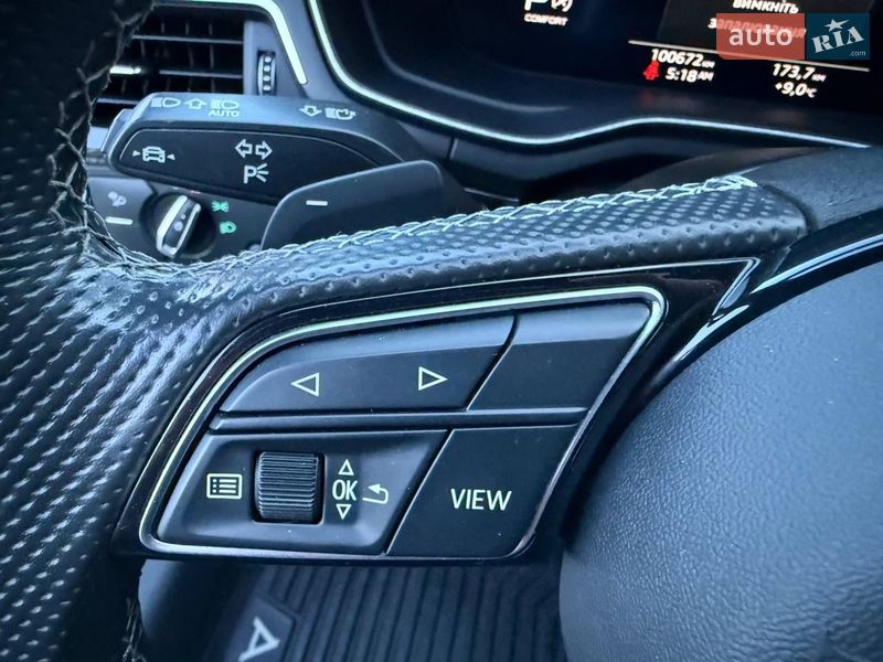 Седан Audi A4 2021 в Коломые