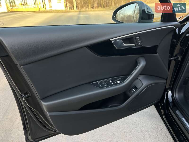 Універсал Audi A4 2016 в Дрогобичі