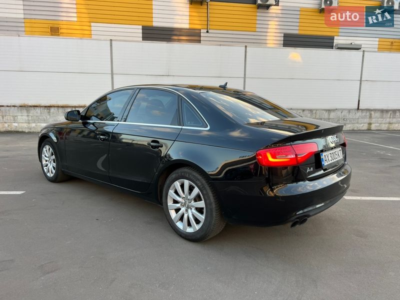 Седан Audi A4 2012 в Киеве