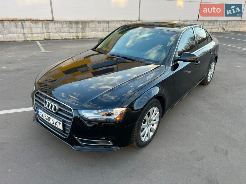 Седан Audi A4 2012 в Киеве