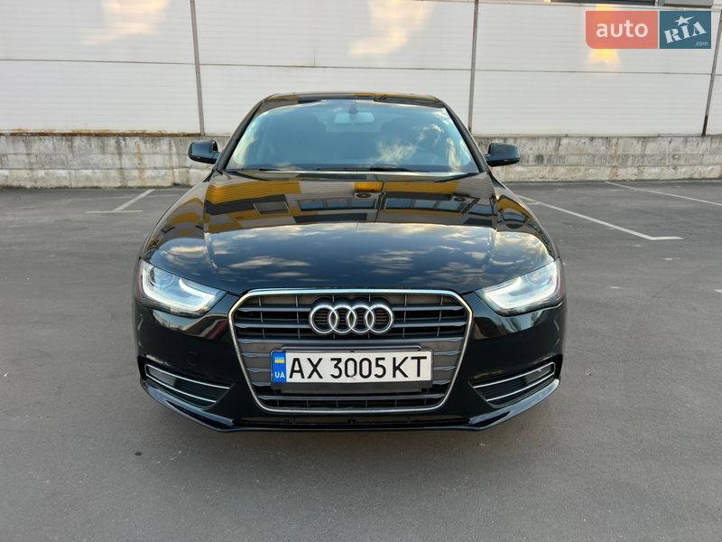 Седан Audi A4 2012 в Киеве