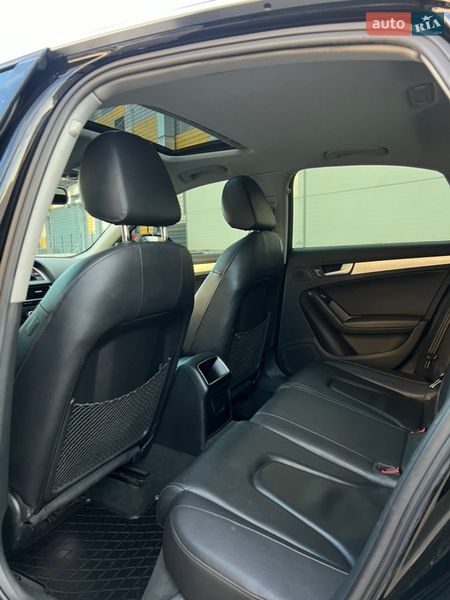 Седан Audi A4 2012 в Киеве