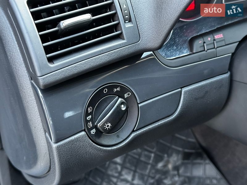 Седан Audi A4 2002 в Львові фото 12 Седан Audi A4 2002 в Львові