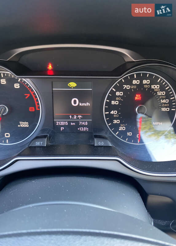 Седан Audi A4 2012 в Ужгороде