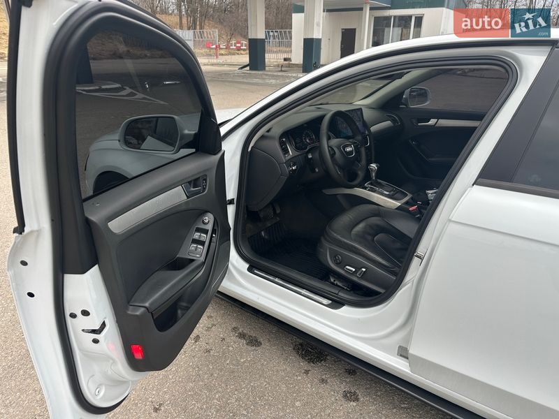 Седан Audi A4 2014 в Житомирі
