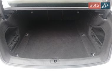 Седан Audi A4 2016 в Киеве