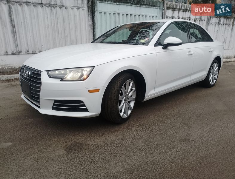 Седан Audi A4 2016 в Киеве