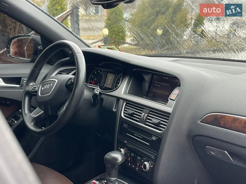 Седан Audi A4 2012 в Сумах