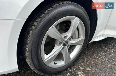 Седан Audi A4 2019 в Львове