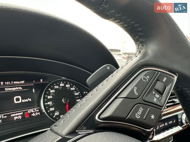 Седан Audi A4 2019 в Львові
