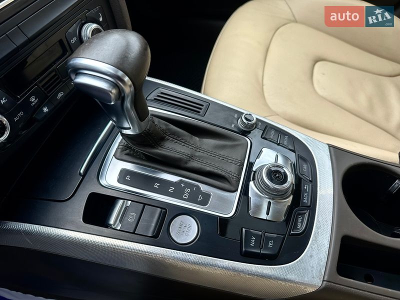 Седан Audi A4 2014 в Львові