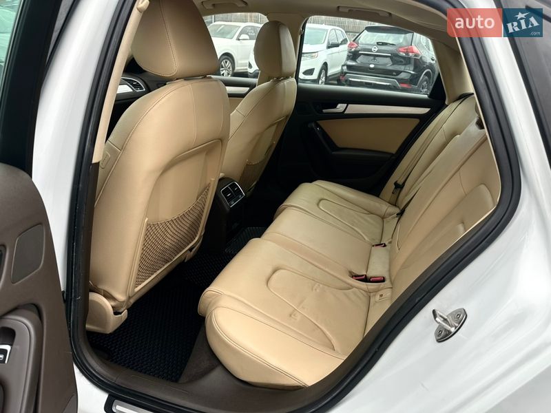 Седан Audi A4 2014 в Львові