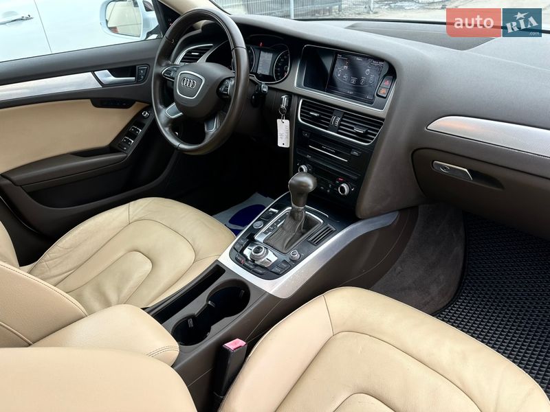 Седан Audi A4 2014 в Львові