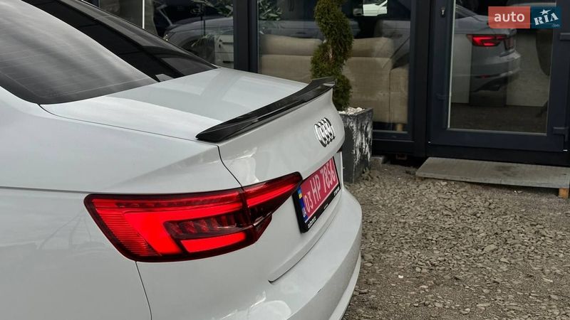 Седан Audi A4 2016 в Луцьку