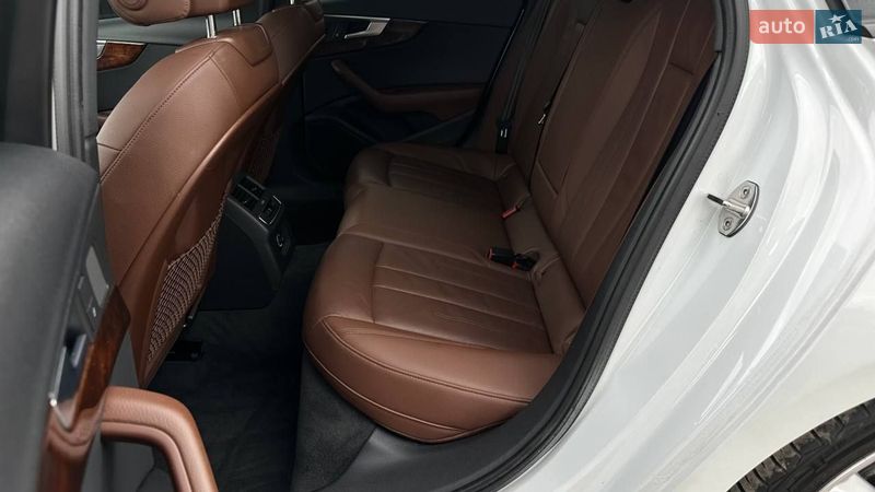 Седан Audi A4 2016 в Луцьку