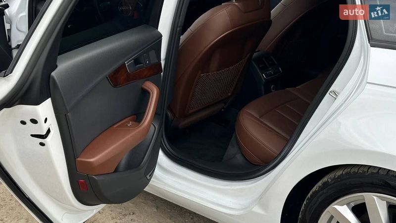 Седан Audi A4 2016 в Луцьку