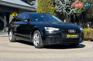 Седан Audi A4 2019 в Львові