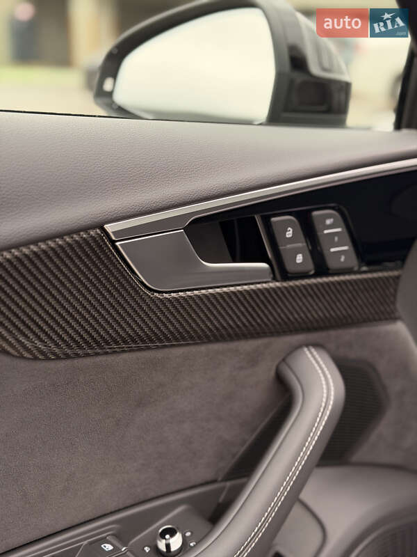 Седан Audi A4 2024 в Киеве