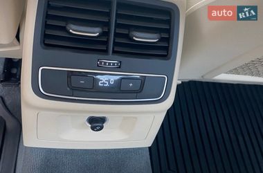 Седан Audi A4 2018 в Луцке