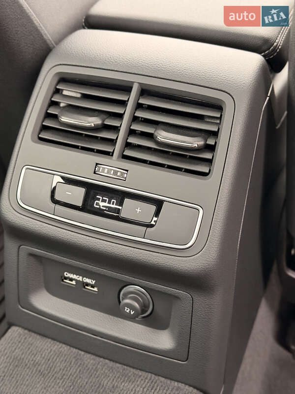Седан Audi A4 2024 в Киеве