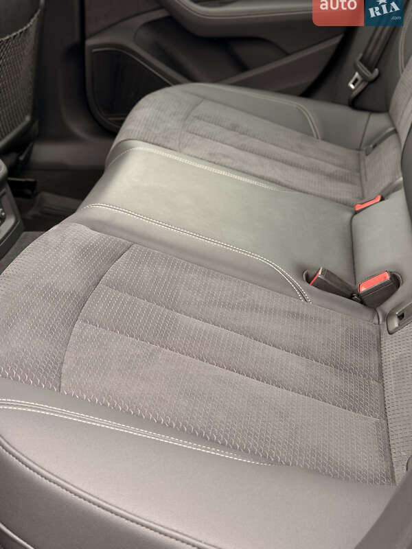 Седан Audi A4 2024 в Киеве