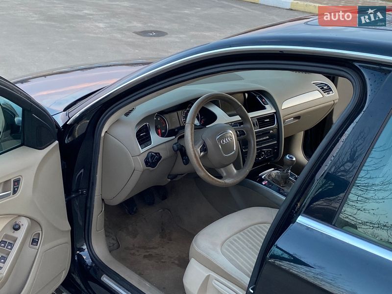 Седан Audi A4 2009 в Ирпене