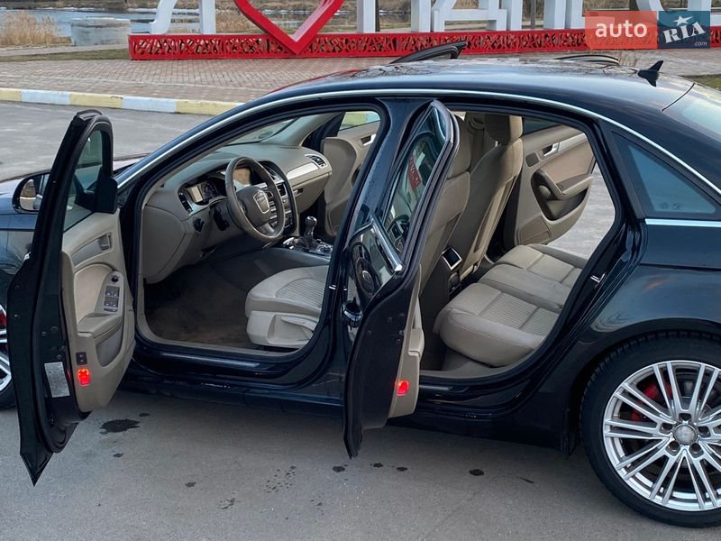 Седан Audi A4 2009 в Ирпене