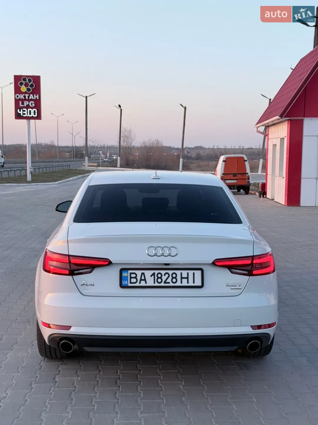 2017 Audi A4 - мініатюра 8